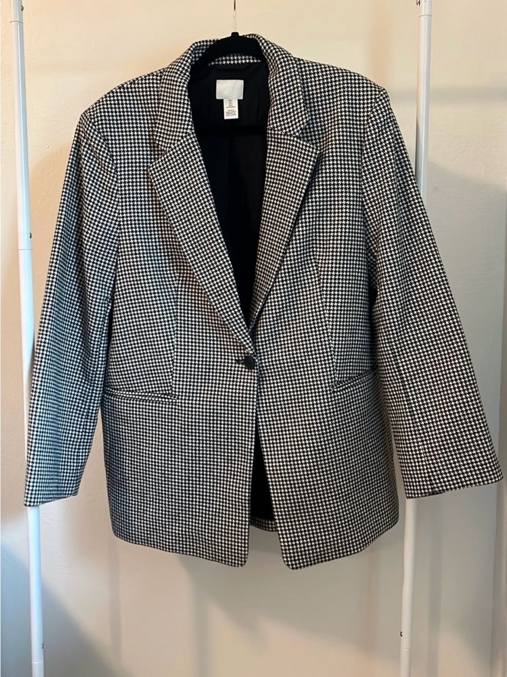 H&M Black and White Houndstooth Plaid Tailored Blazer